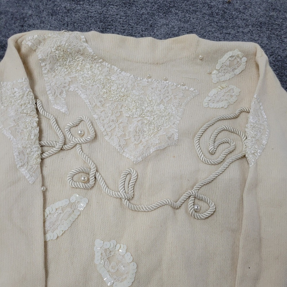 Vintage Sweater Womens Size M Cream Lambswool Angora Lace Pearl Sequin Pullover